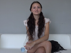 Czech Casting – Zuzka sa prišla pozrieť na kasting porno video